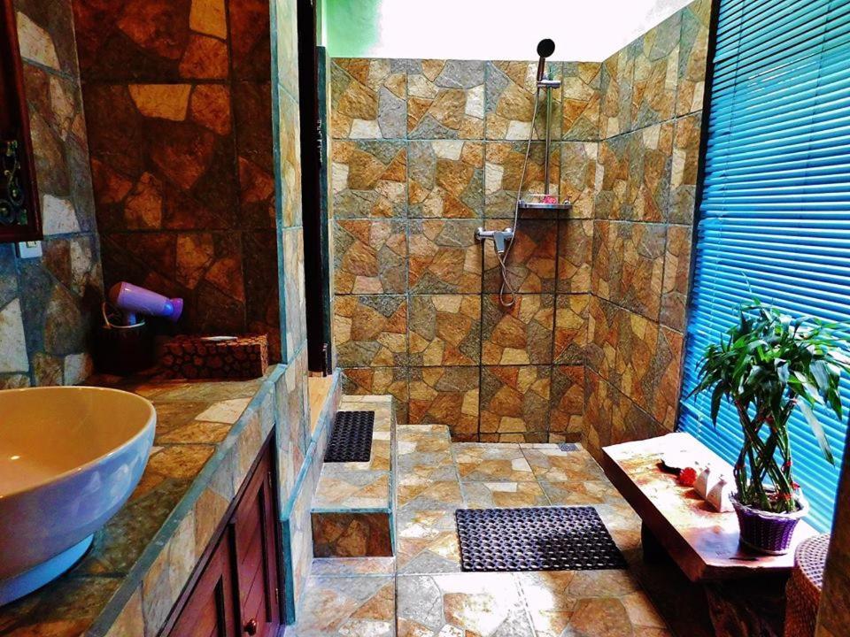 Merta House Jasan Village テガララン エクステリア 写真